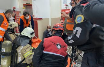 Maltepe Belediye binasından 2’si yaralı 423 kişi tahliye edildi