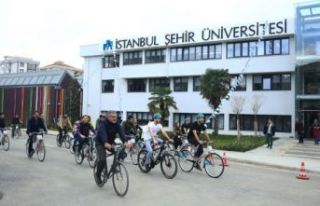 İstanbul Şehir Üniversitesi'nden Komşu Bursu!
