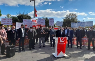 Yeniden Refah Partisi Kartal ilçe Başkanlığı İstanbul Sözleşmesini protesto etti.