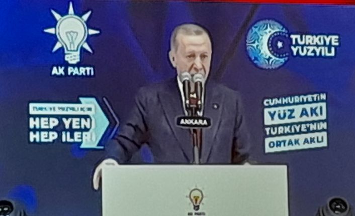 Recep Tayyip Erdoğan yeniden AK Parti Genel Başkanı seçildi.