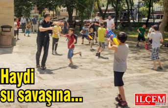 Hem Kur’an öğreniyorlar, hem de eğleniyorlar.
