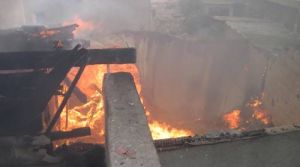 Pendik Fevzi Çakmak Mahallesi'nde yangın çıktı