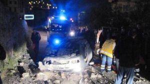 Pendik'te Trafik Kazasında araç takla attı