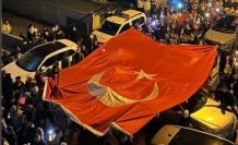 Kartallılar Sultan'ı Fener alayı ile karşıladılar.