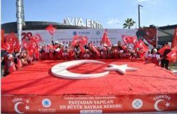 Pastadan Türk Bayrağı ile Dünya rekoru kırıldı