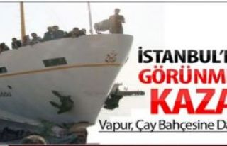 İstanbul'da İskeledeki Kafeye Gemi Çarptı