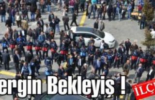 Kartal İlçe Seçim kurulunda gergin bekleyiş.