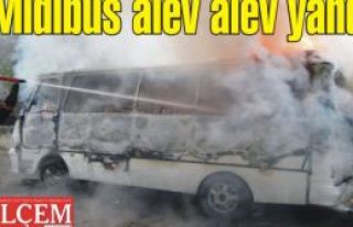 Pendik'te Midibüste yangın çıktı.