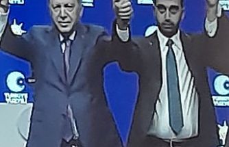CHP'li Başkan Eren Ali Bingöl AK Parti'ye geçti.